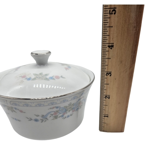 Fairfield Fine China Lidded Jar - Picture 8 of 9